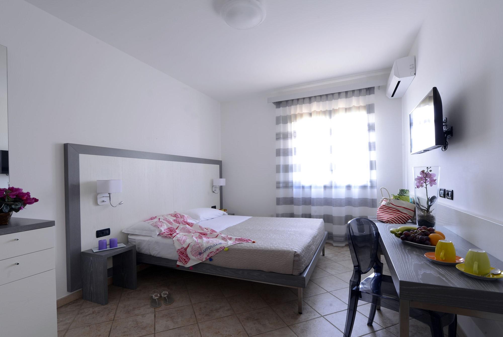 Oasis Hotel Residence Resort LMP Exterior foto