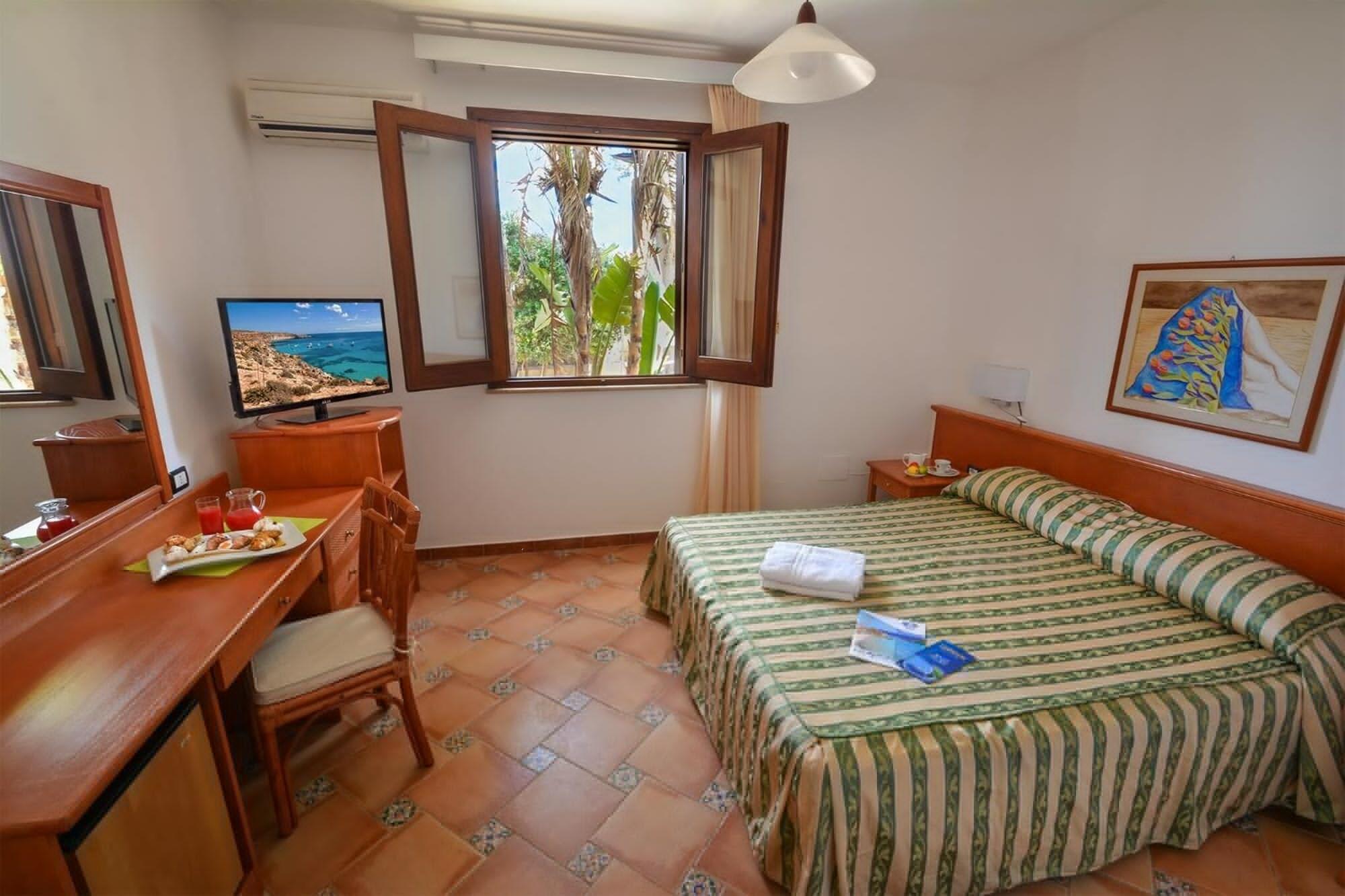 Oasis Hotel Residence Resort LMP Exterior foto