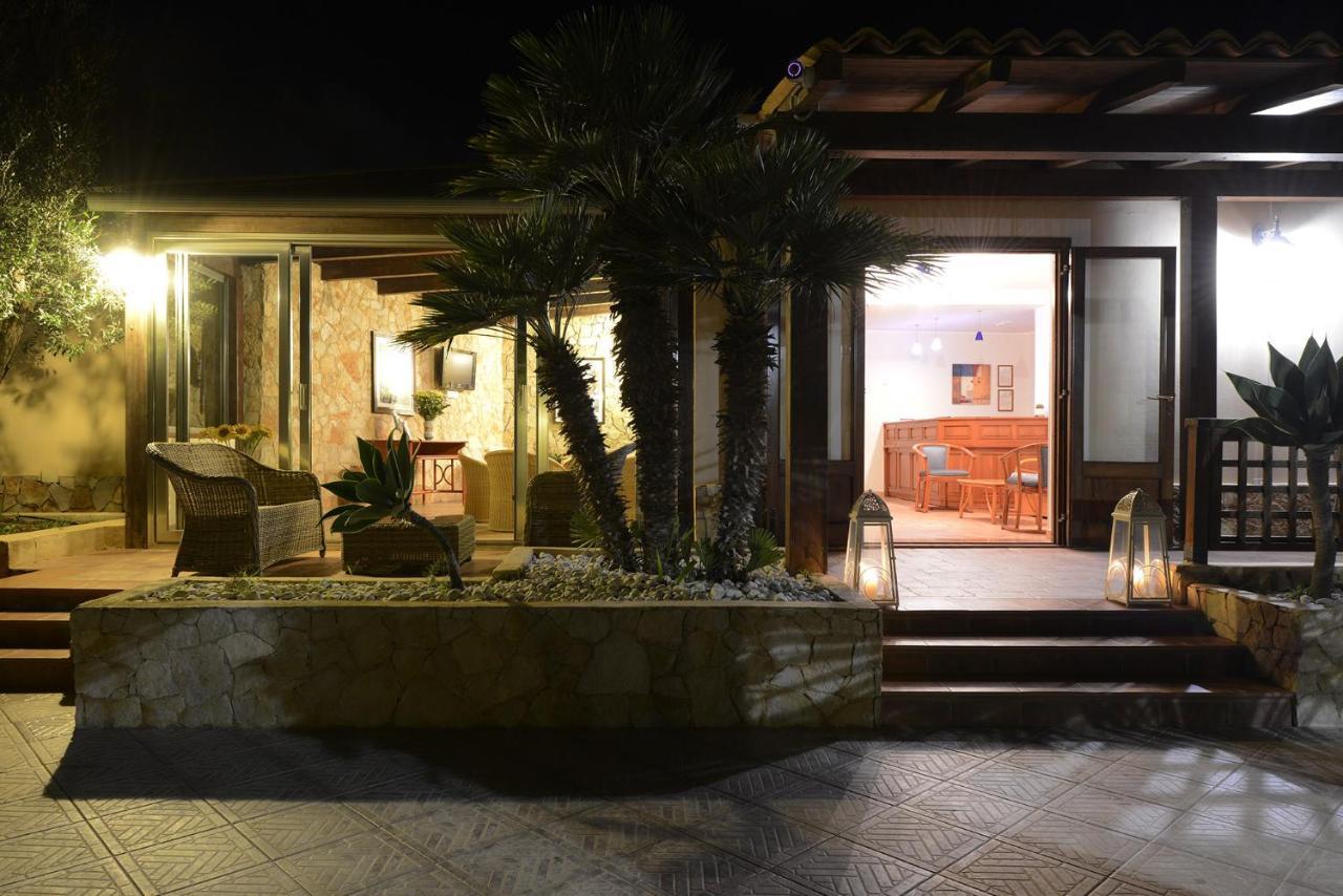 Oasis Hotel Residence Resort LMP Exterior foto